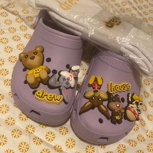 Justin Bieber Drew Crocs w/socks. M5/W7